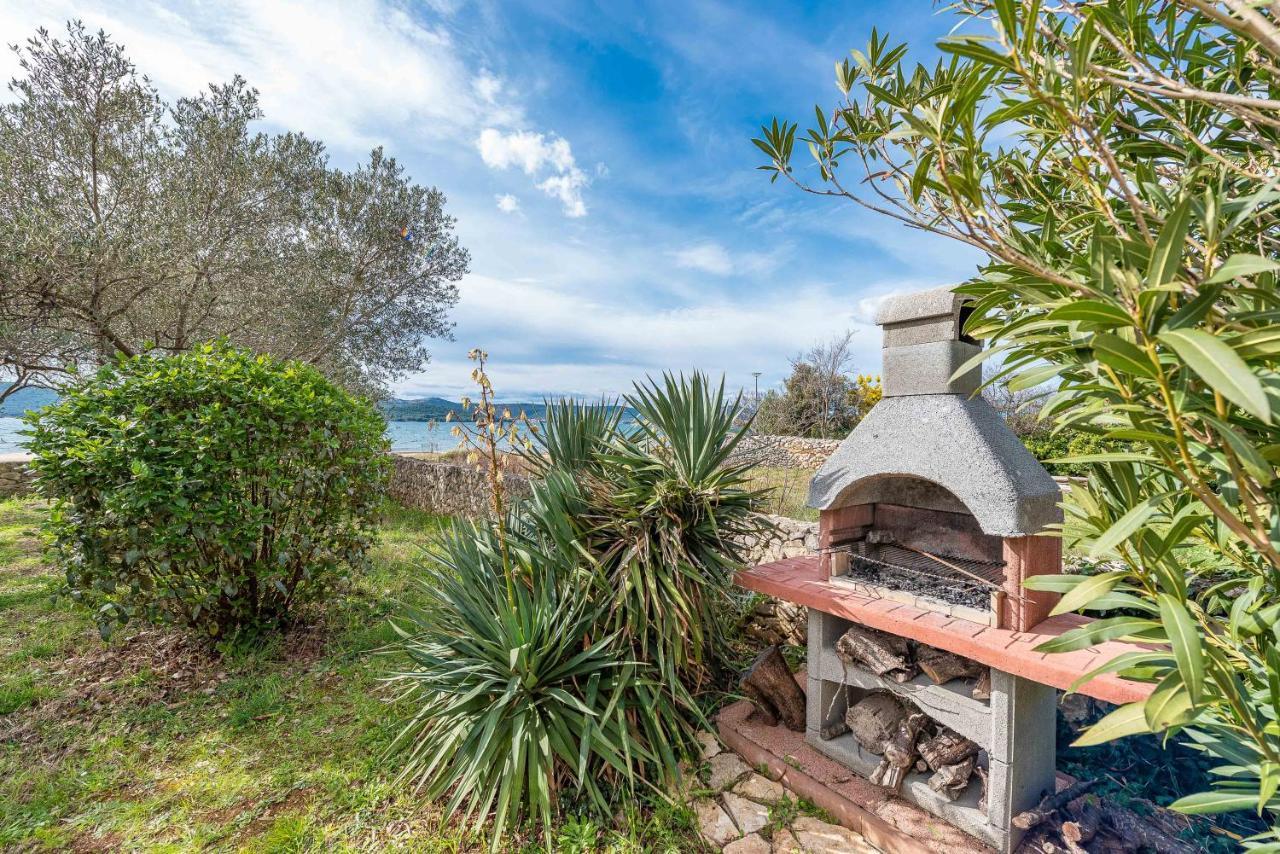 Beachfront Apartment Lostura Turanj Esterno foto